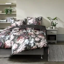 KRONBORG Påslakanset ELLA Satin 150x210 Lila 7 KRONBORG Påslakanset ELLA Satin 150x210 Lila -Sovrum affär 128449