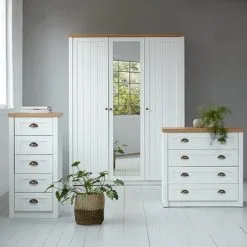 JYSK Internal Garderob MARKSKEL 212x210 Vit/ek -Sovrum affär 129261 4