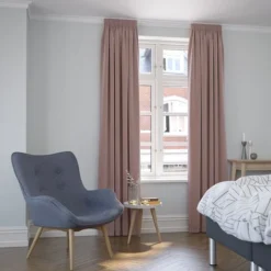 JYSK Internal Gardin AUSTRA 1x140x300 Sammet Rosa -Sovrum affär 185077